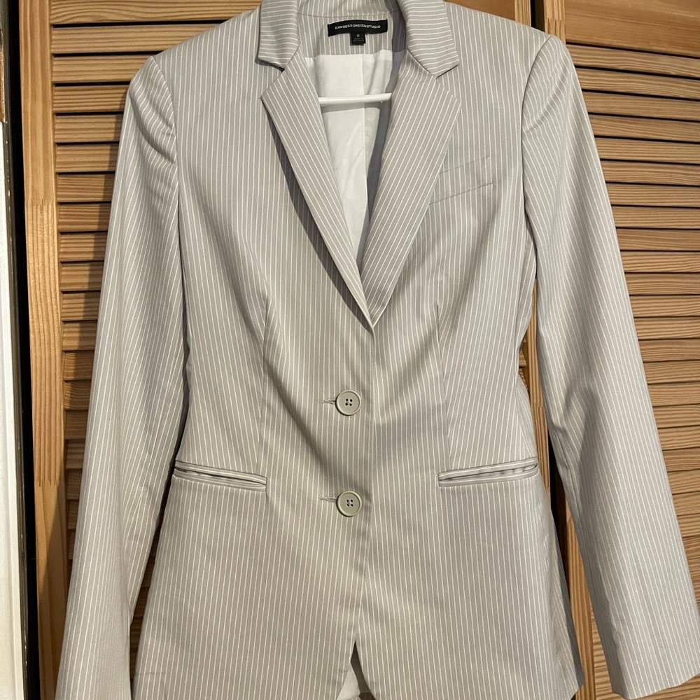 Women’s Express Design Studio 2 button striped blazer